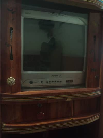 National polytron TV