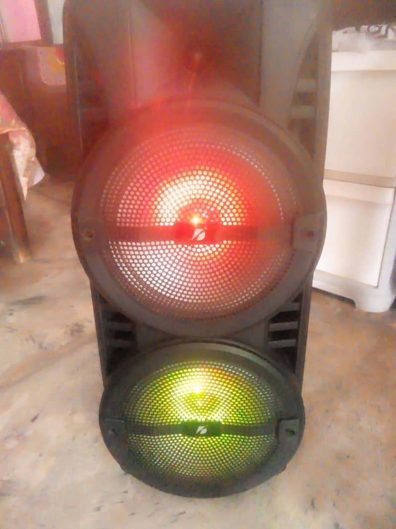 BLUETOOTH SPEAKER 1