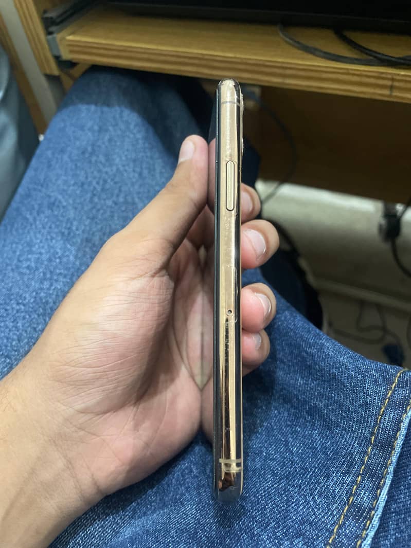 Apple iPhone 11 Pro 5