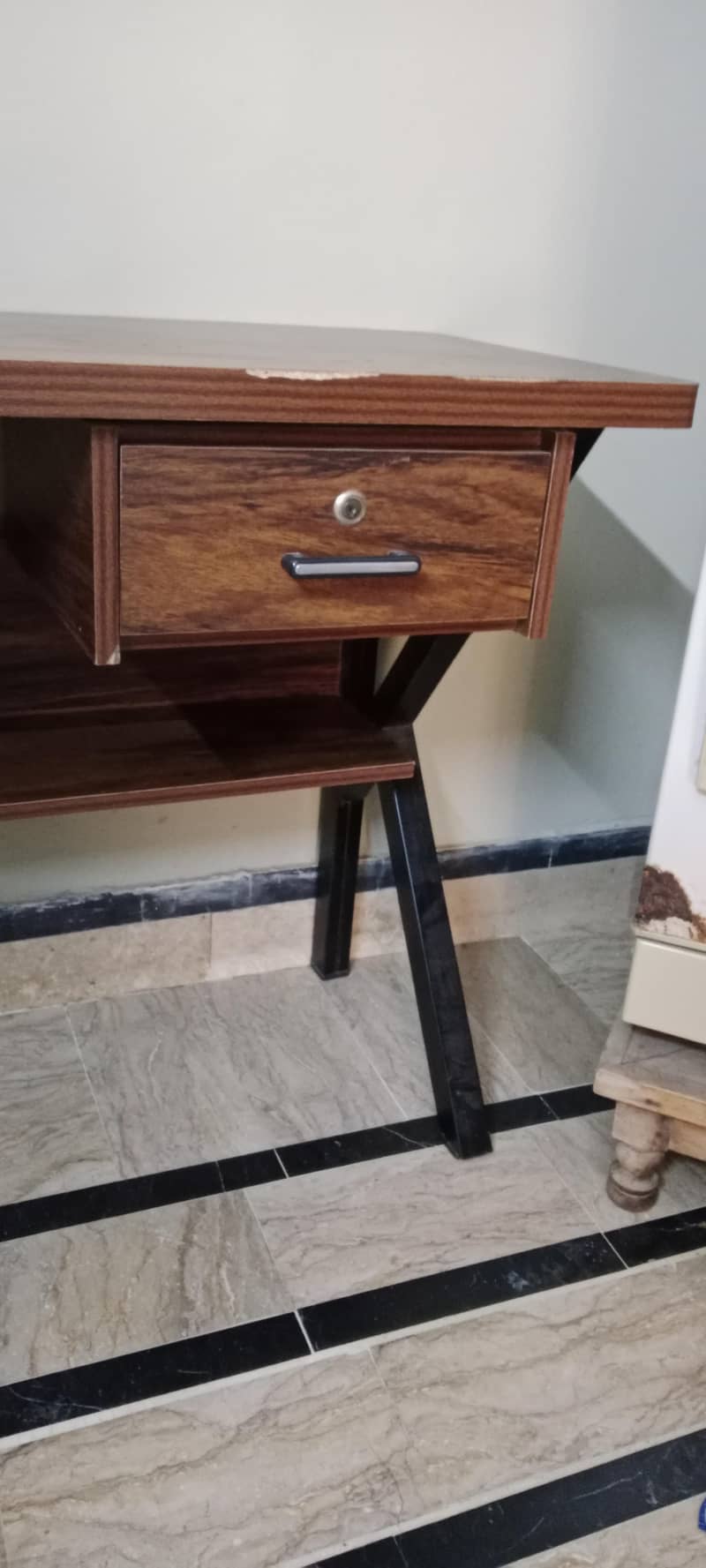 study table 0