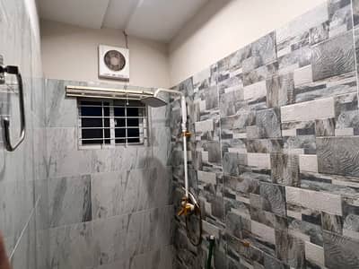10 MARLA PORTION AVAILABLE FOR RENT
