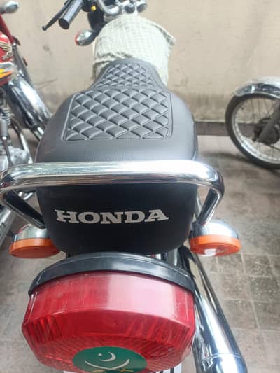 Honda almost new condition just office use