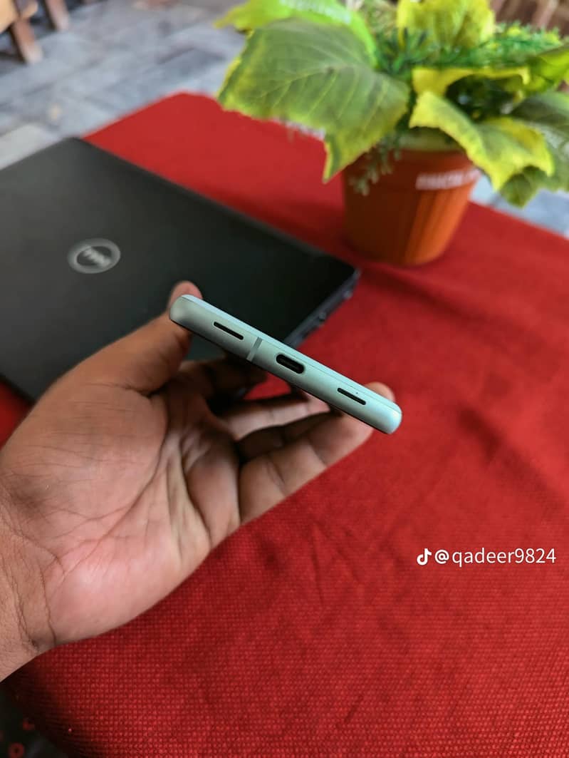 Google Pixel 7a 6