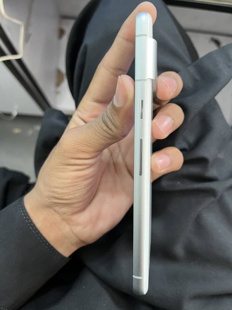 Google Pixel 7 3