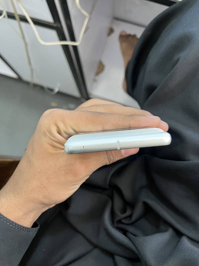 Google Pixel 7 6