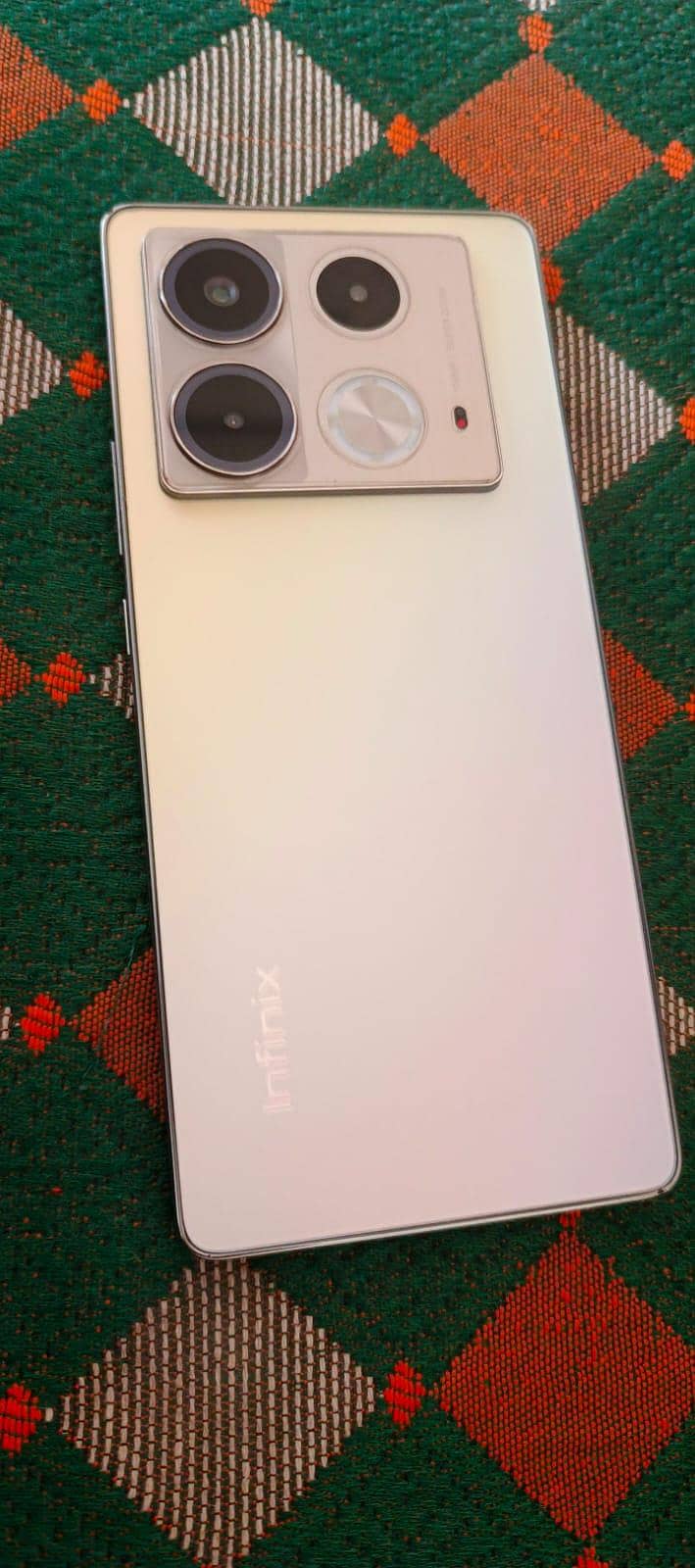 Infinix Note 40 1