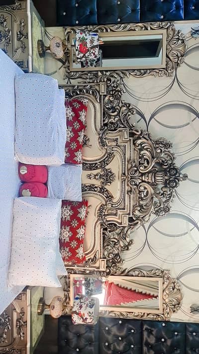 solid wood bed set with 2 side tables, dressing table and wall mirrors