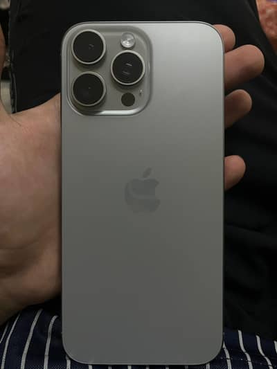 Apple iPhone 16 Pro Max