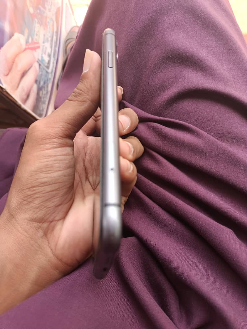 Apple iPhone 11 2