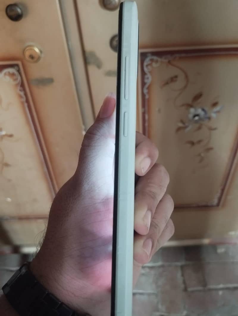 Realme A1 3