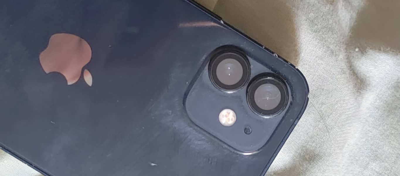 Apple iPhone 12 1