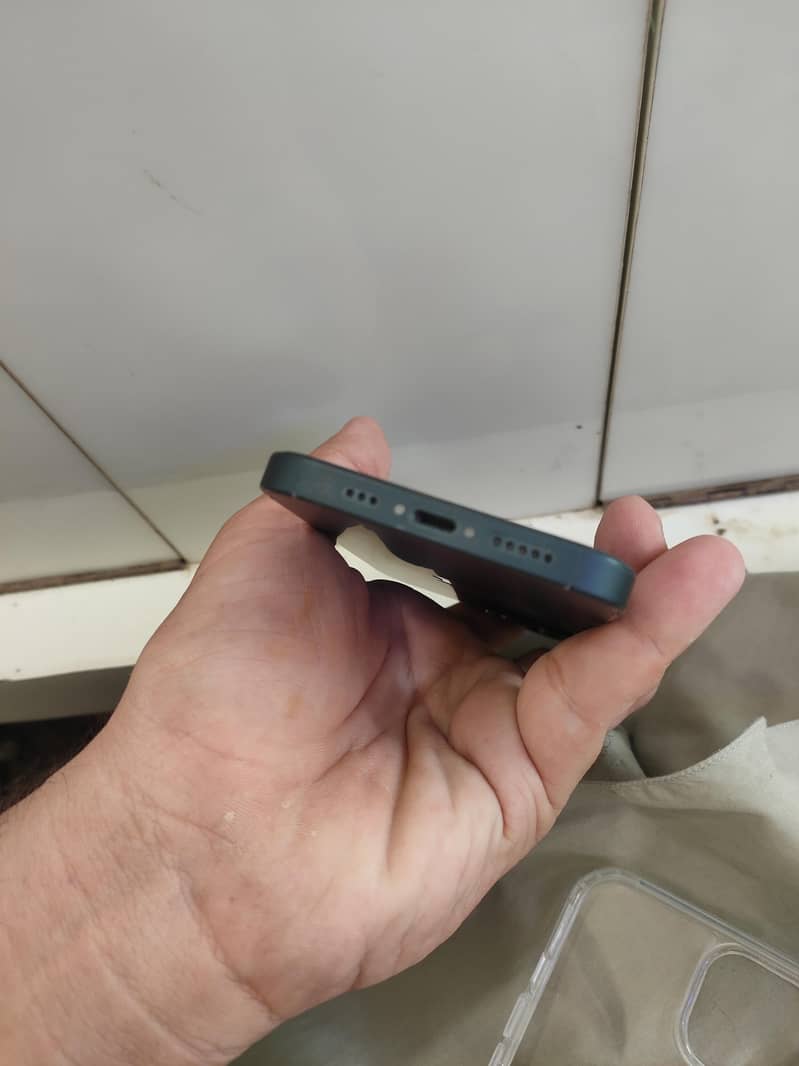 Apple iPhone 13 2