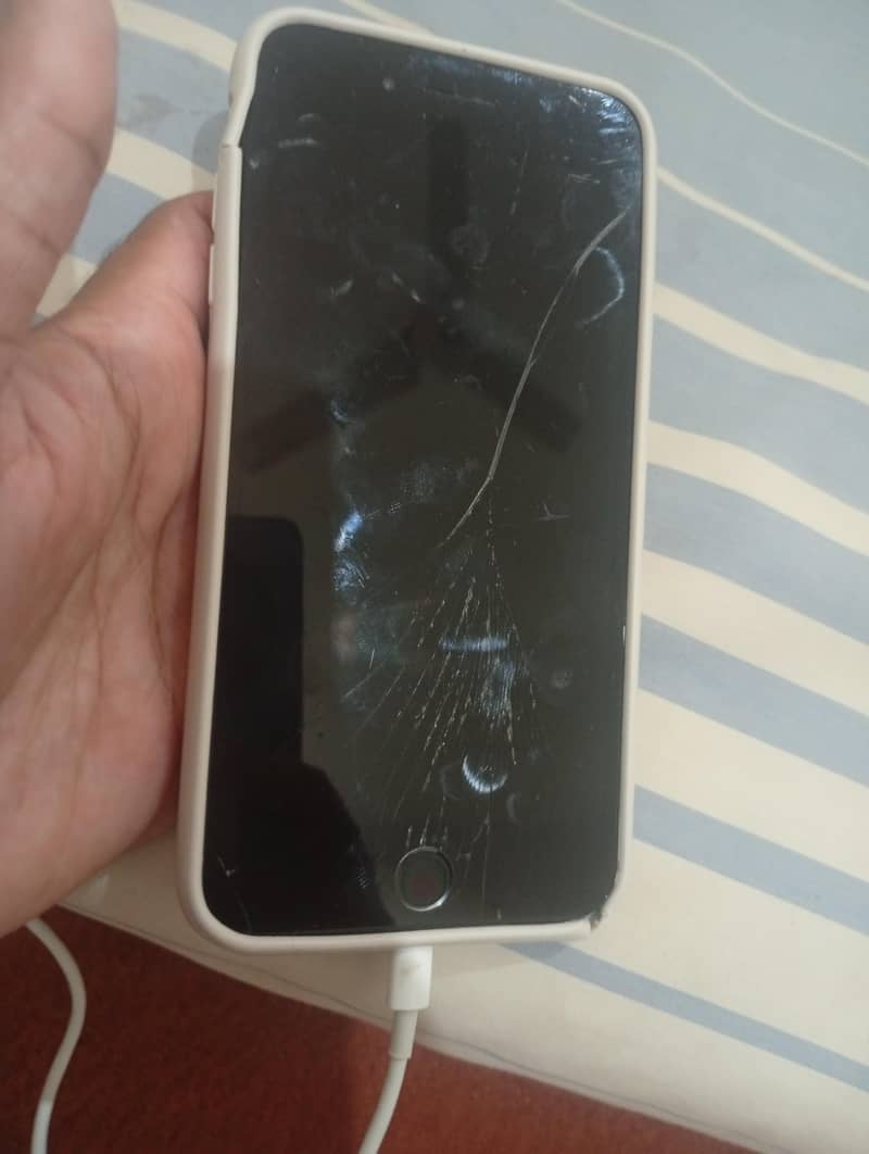 Apple iPhone 7 Plus 3