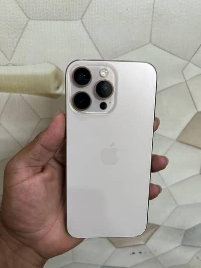 Apple iPhone 16 Pro Max