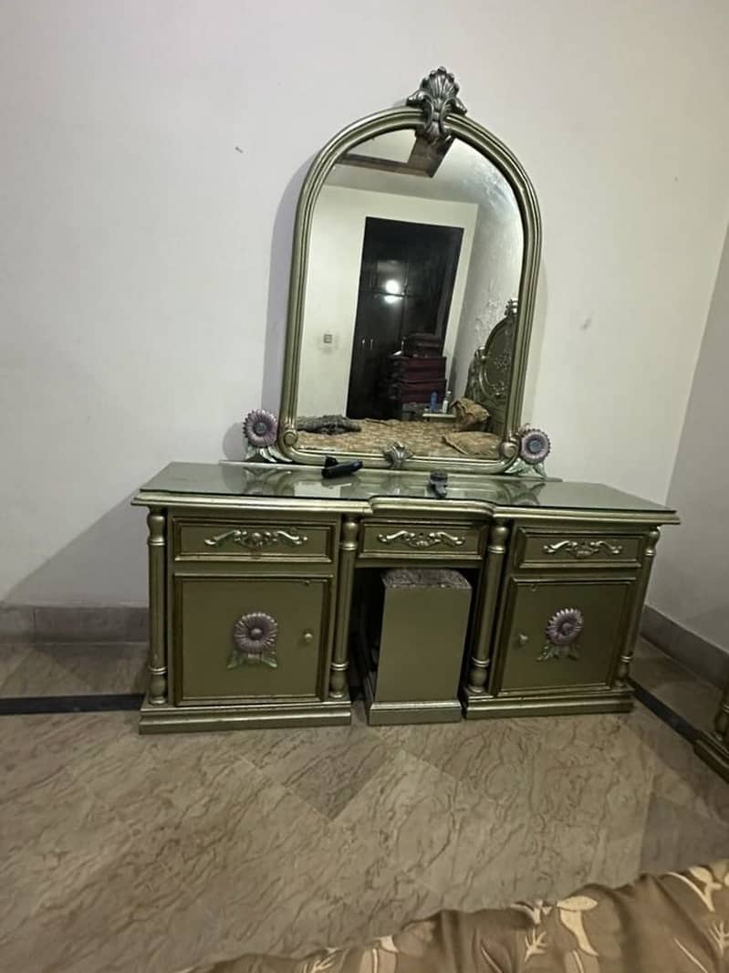 Chinyoti Duble bed +dressing table+side table 1