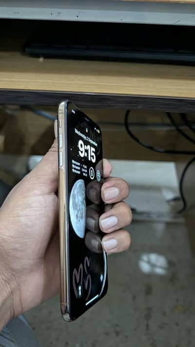 iPhone XS Max 256gb PTA Approved.