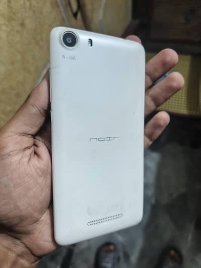 QMobile Noir i6i