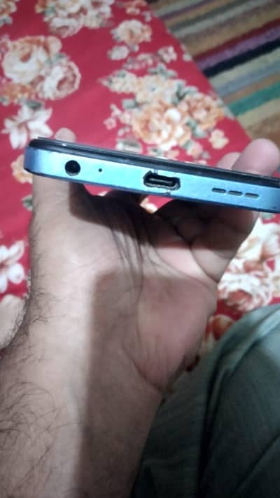 Infinix Hot 30i