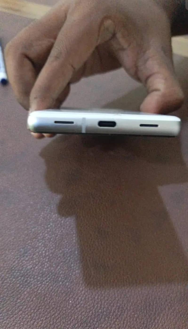 Google Pixel 7a 4