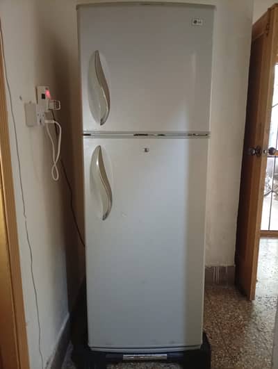 LG Refrigetor-Freezer Model No. : GR-S392QLC