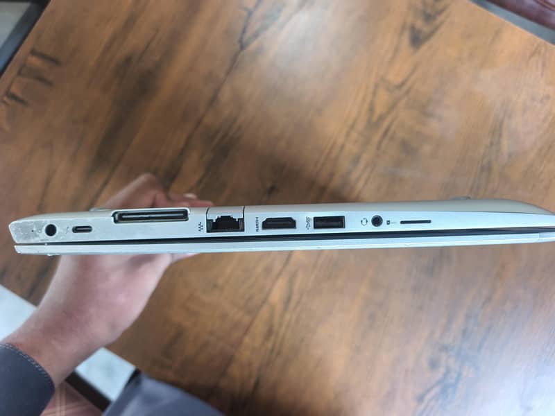 Laptop 8