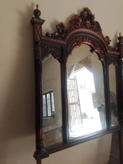 without mirror dressing frame