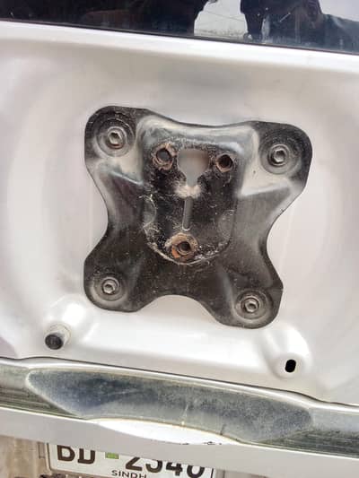Required terious kid 2001 Spare Wheel Carrier Bracket