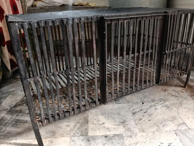 4x2 Feet Heavy Duty Lohe Ka Chicken Cage For Sale — photo 5