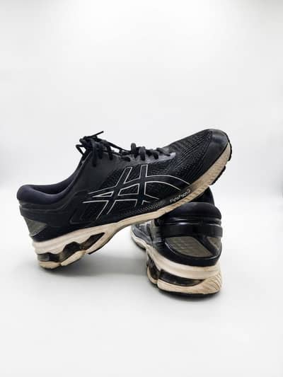 Asics Running Shoes Model 1011A541 | Size US 10.5 | 9/10 Condition