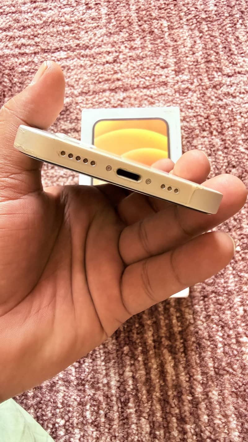 Apple iPhone 12 2