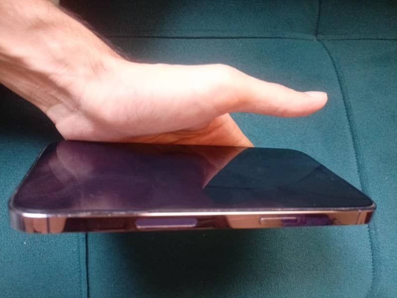 Apple iPhone 14 Pro Max 3