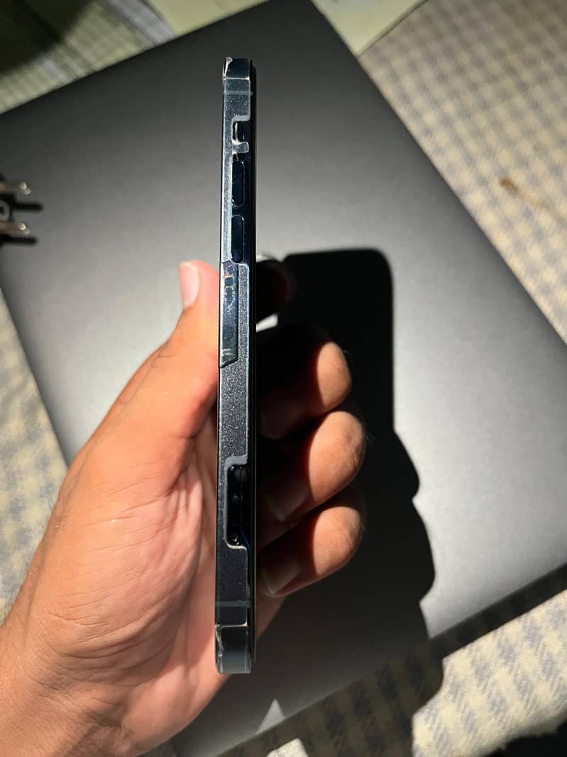 Apple iPhone 12 Pro 4