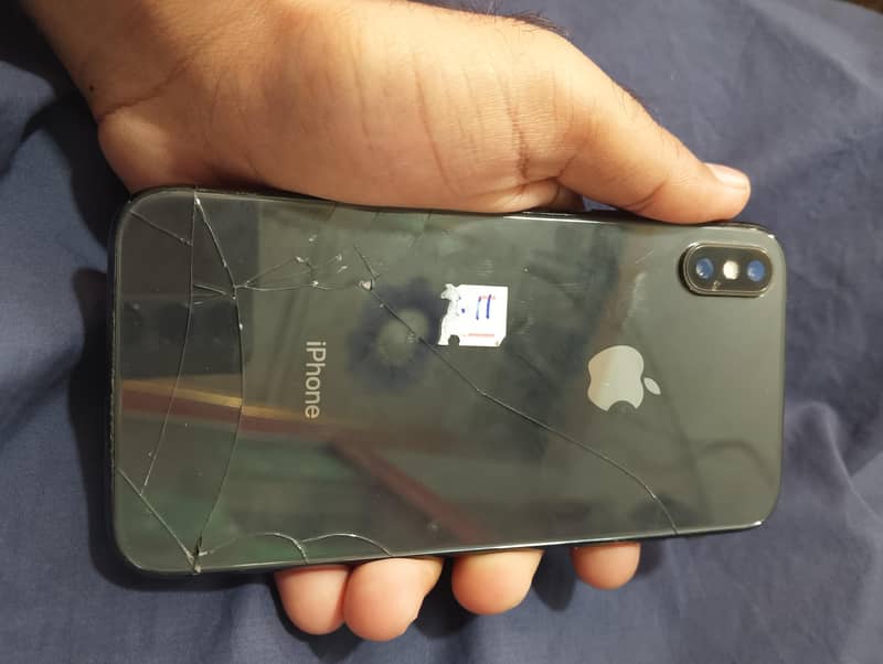 Apple iPhone X 4
