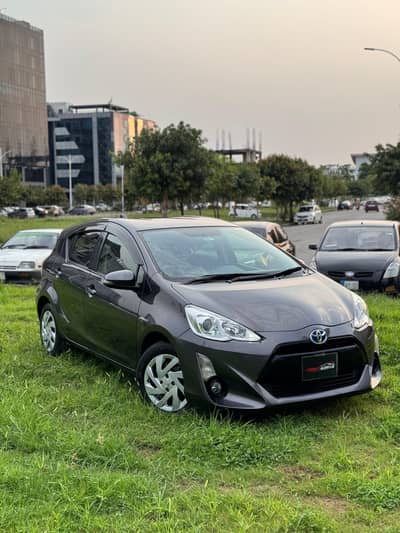 Toyota Aqua 2015, Import 2018 total genuine paint for sale in