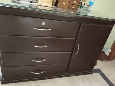 chest of drawer