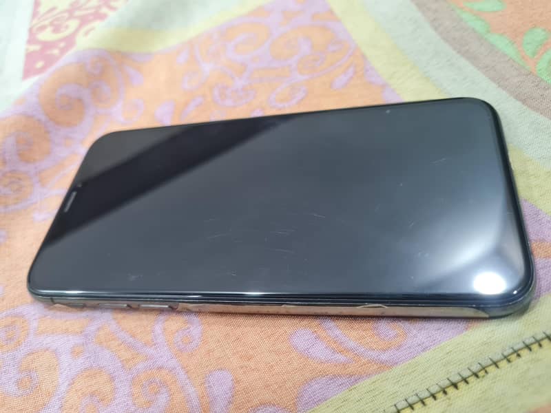 Apple iPhone XS 9