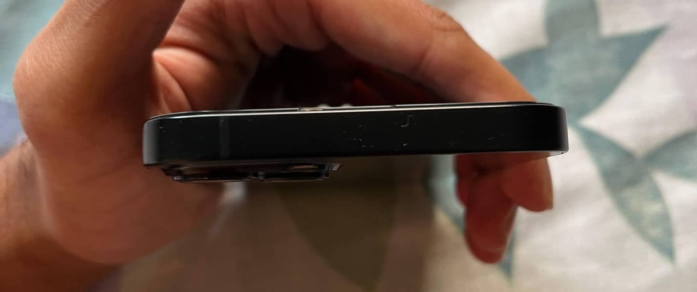 Apple iPhone 13 4