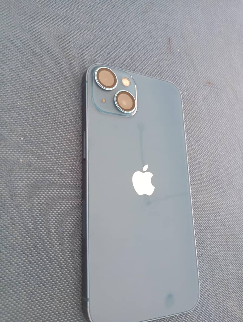 Apple iPhone 13 0