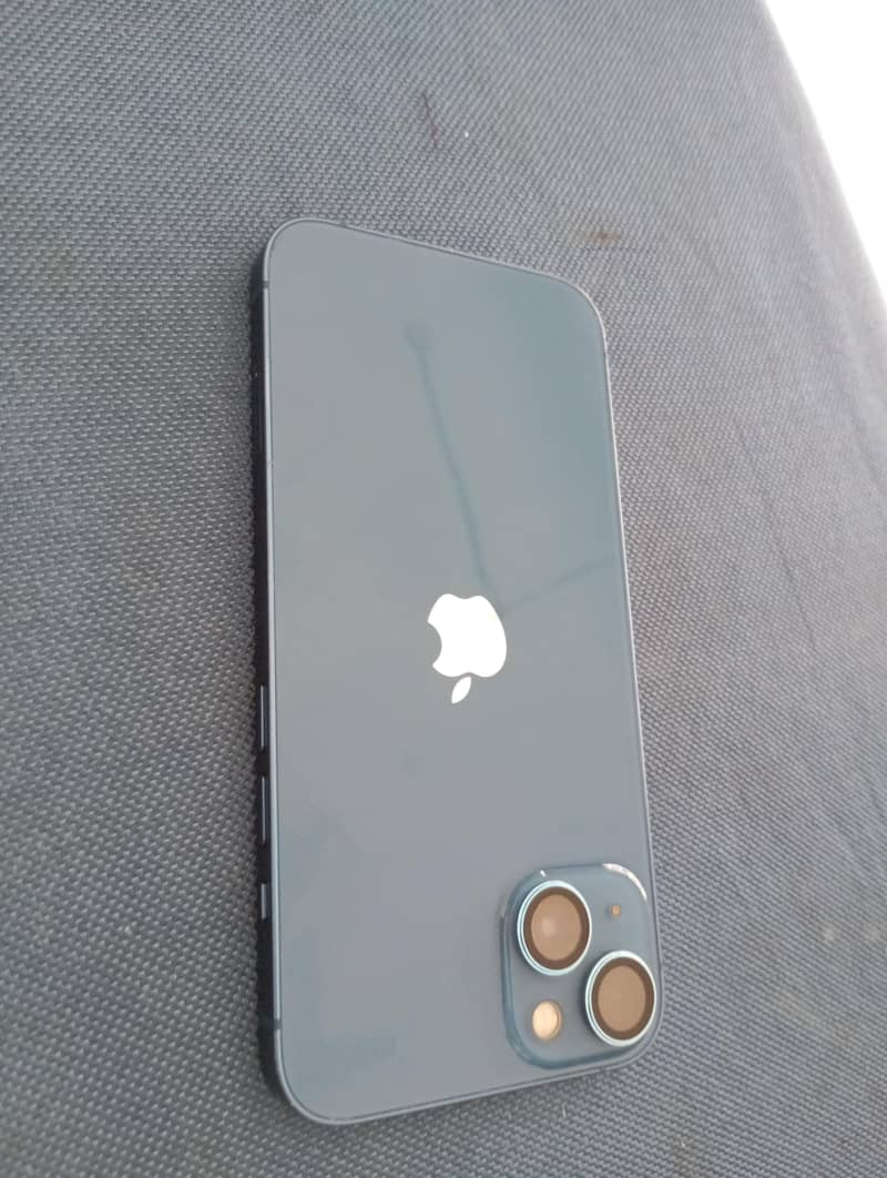 Apple iPhone 13 2