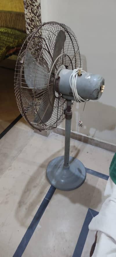 pedistal fan