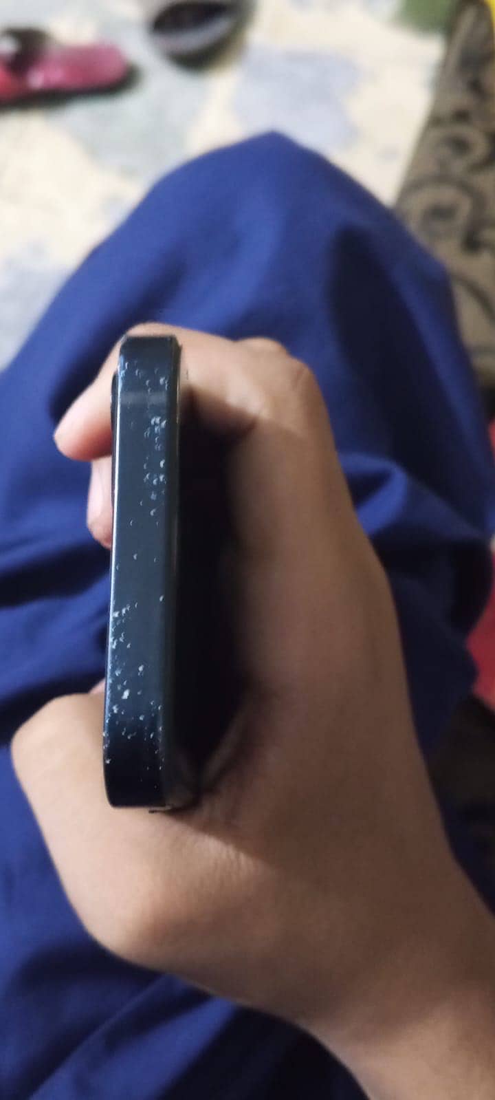 Apple iPhone 12 mini 2