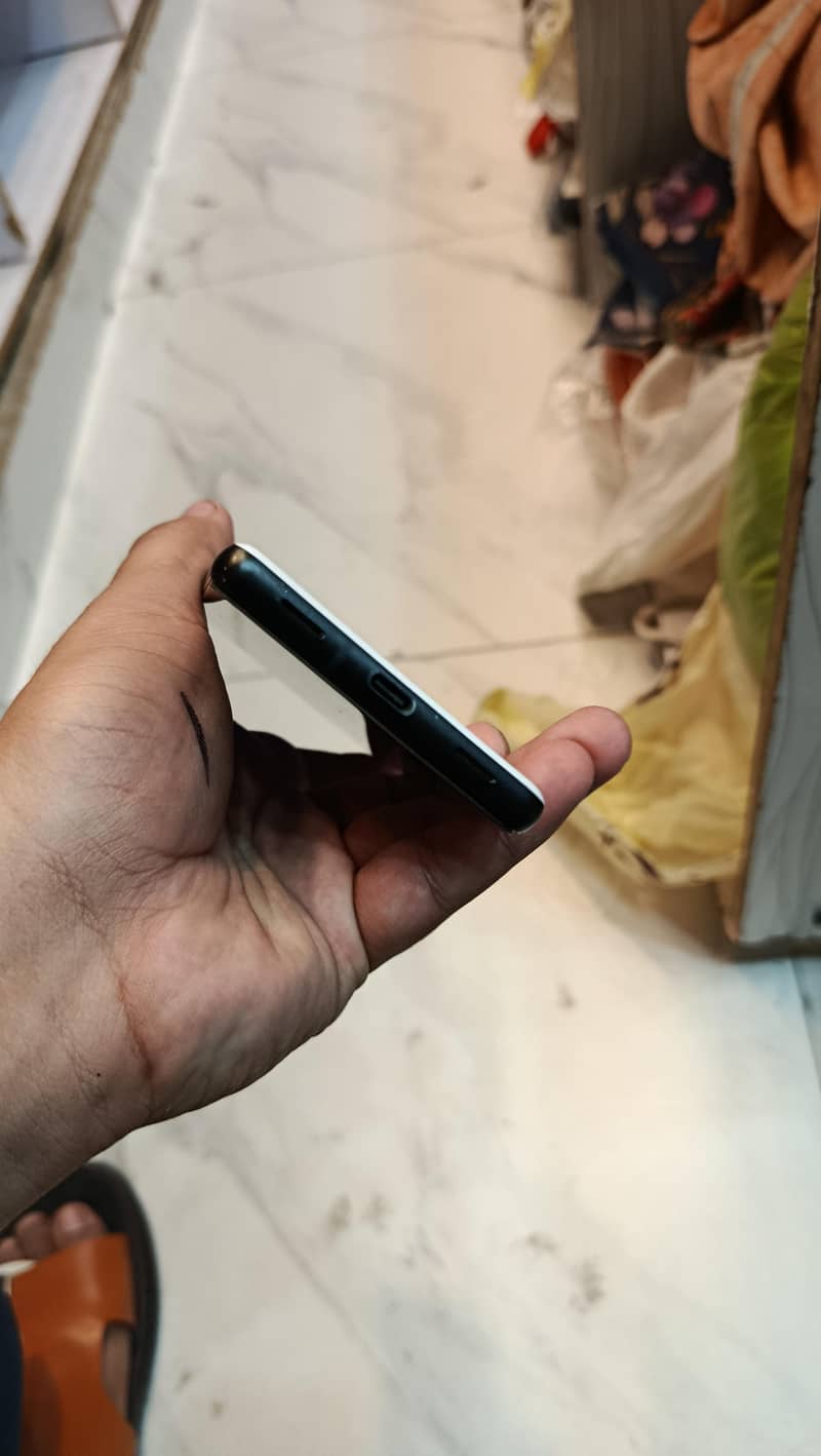 Google Pixel 6a 4