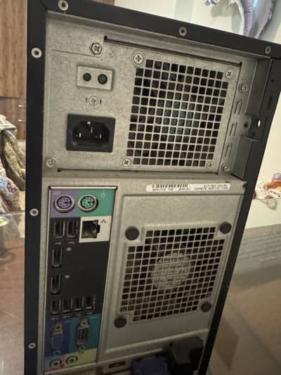 Dell optiplex 9010 core i5 3rd + R7 240 4gb in working condition