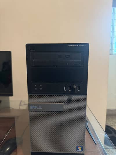 Dell optiplex 9010 core i5 3rd + R7 240 4gb in working condition