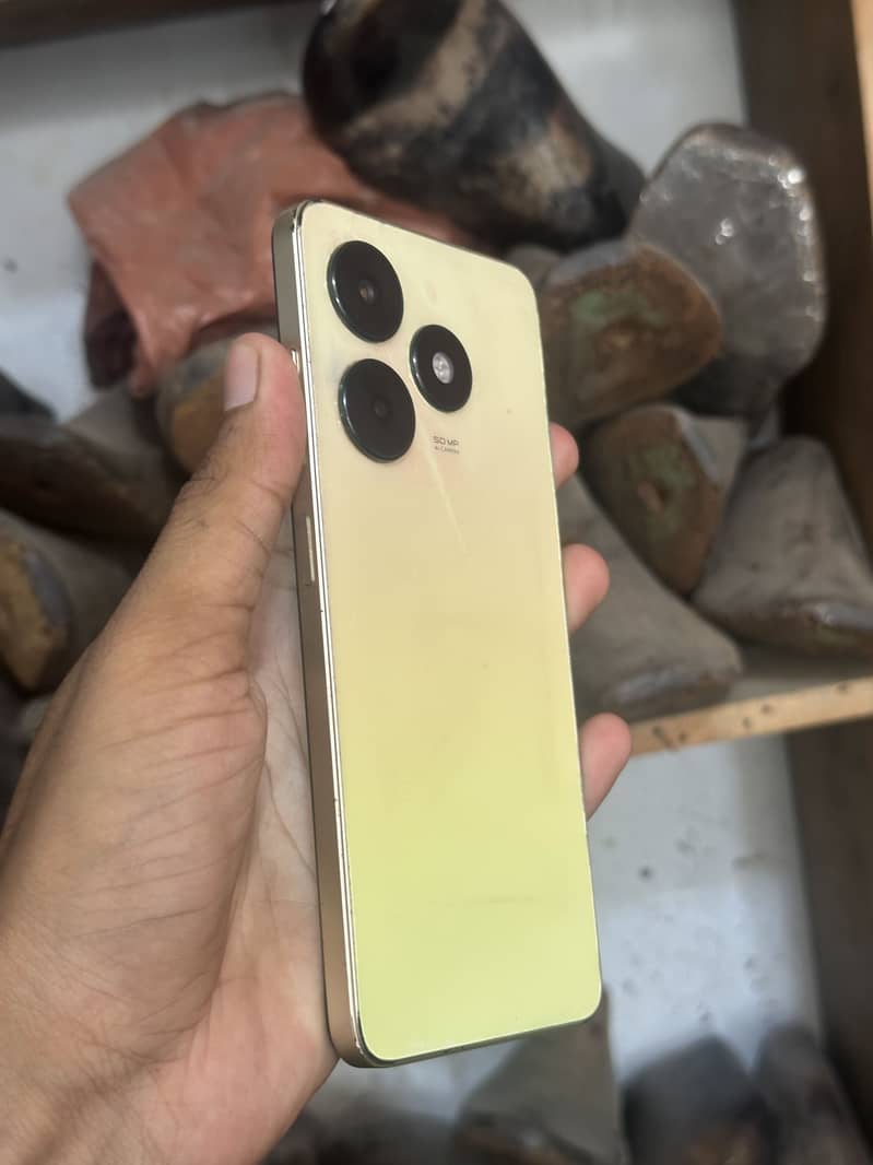 Tecno Spark 20C 3