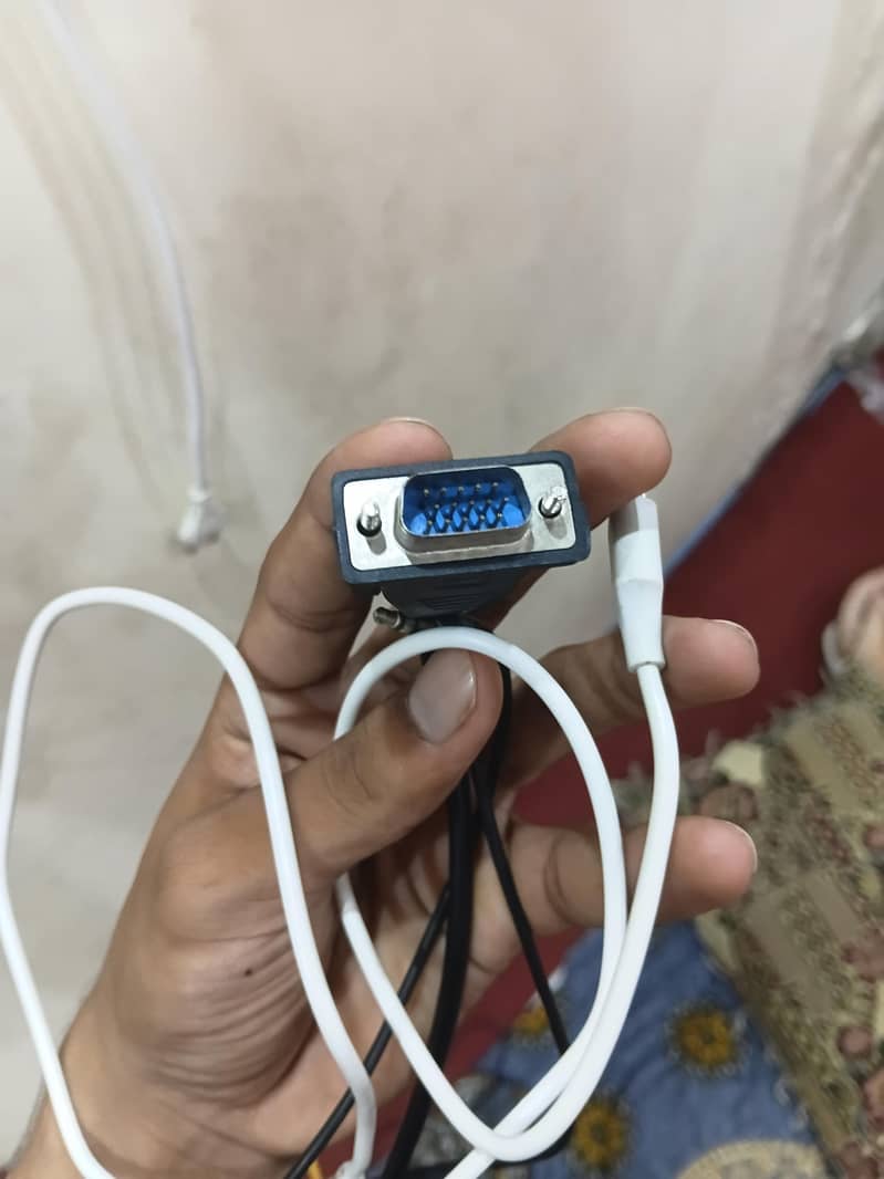 HDMI TO VGA ADAPTER 2