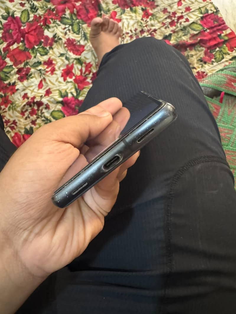 Google Pixel 7a 4