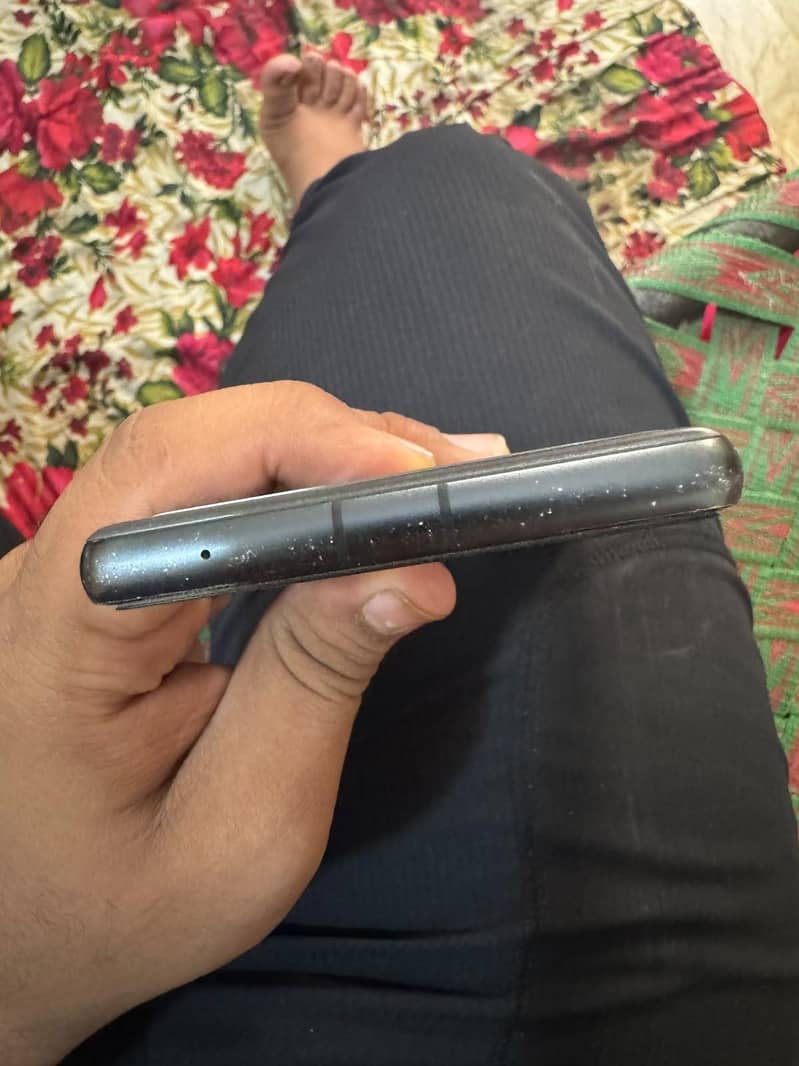 Google Pixel 7a 5