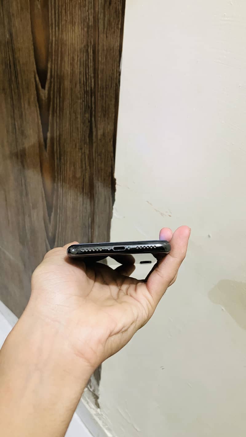 Apple iPhone X 7