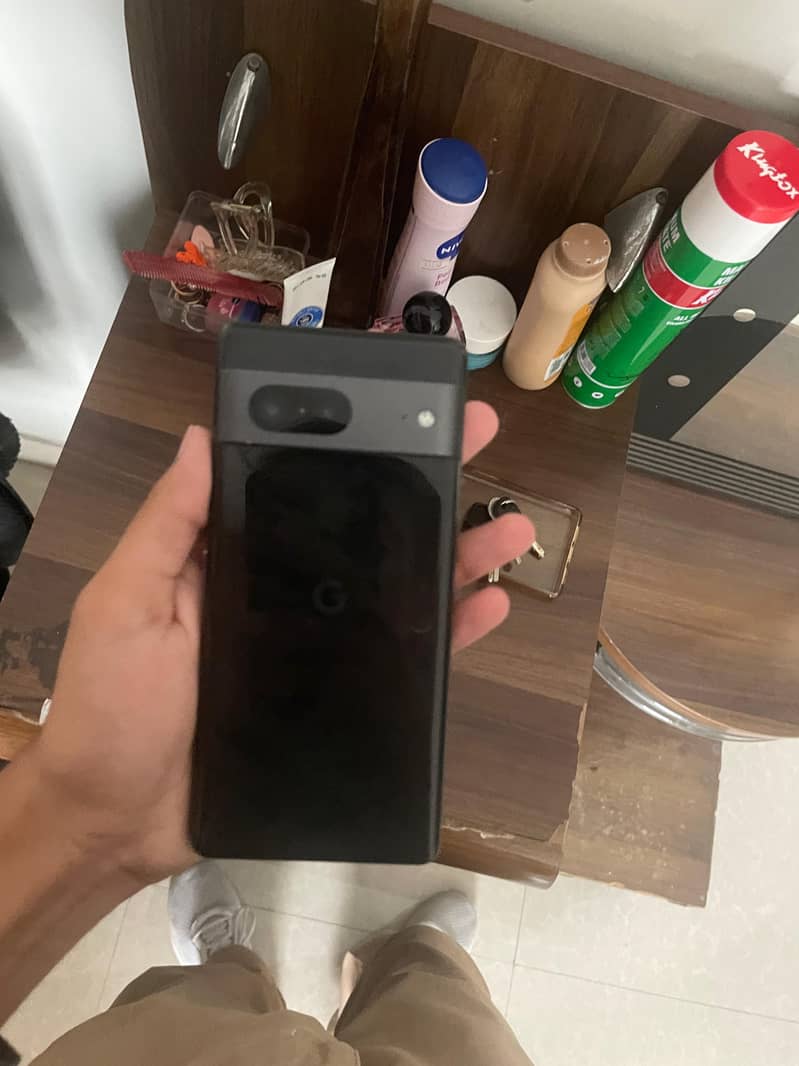 Google Pixel 7 4